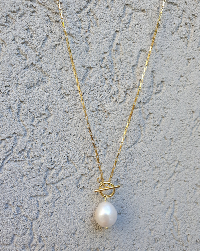 pearl necklace