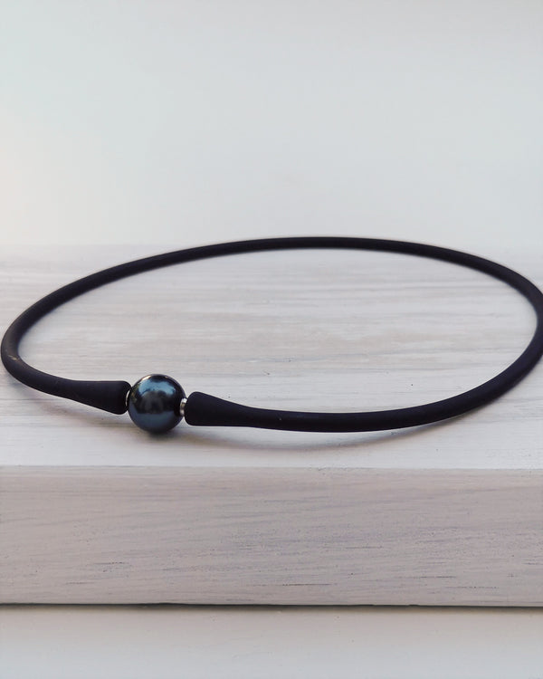 choker - black & black