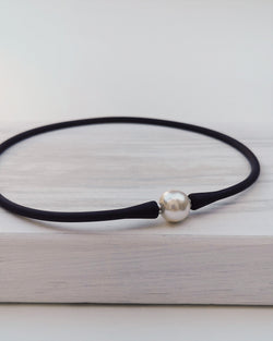 choker - black & white