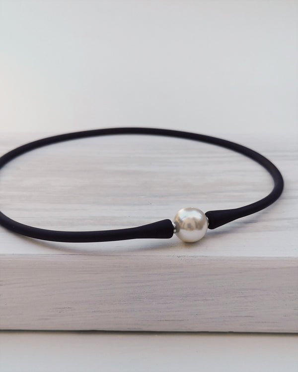choker - black & white