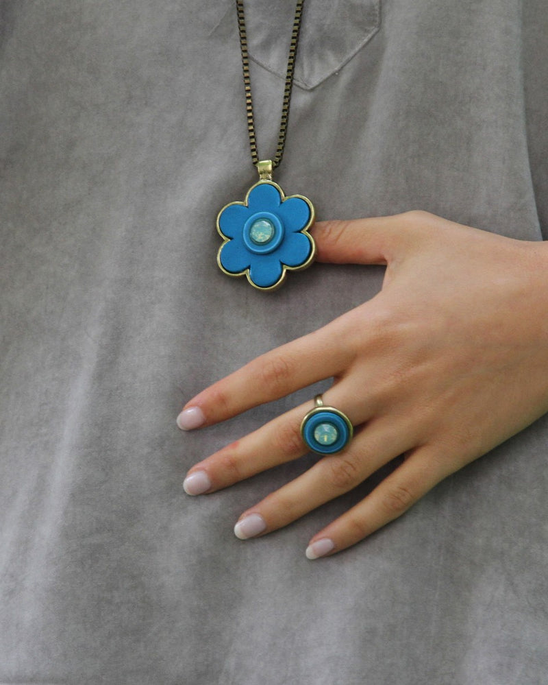 my studio flower - turquoise